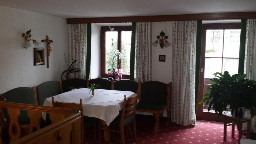 Haslgut Hotell Fuschl am See Exteriör bild