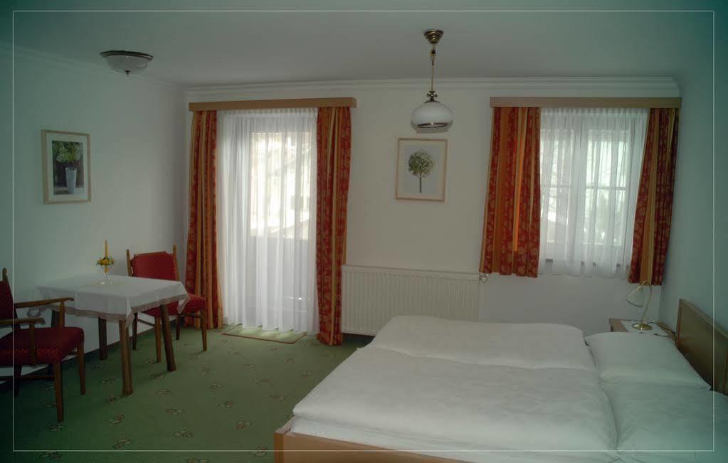Haslgut Hotell Fuschl am See Exteriör bild